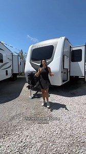 👀 Tag someone who’d LOVE this chef-style front kitchen! 🍳✨ The Reflection 322FKTS brings luxury cooking space, cozy living, and weekend-ready features—all under 37 feet. – Front island kitchen with GE fridge, pantry & bar seating – Theater seating with fireplace = cozy nights – Private rear bedroom with queen bed & full wardrobe – Full rear bath with 30" × 48" shower tankless water – Sleeps 4 w/ hide-a-bed sofa – 20' power awning, outdoor shower & pass-through storage – Solar prep heated under