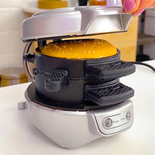 1.2M views · 396 reactions | Cool kitchen find! Gadget for making burgers!  | Crafty Gadgets | Facebook