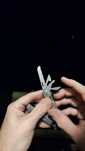 #twofortuesday SOG Multitool and SOG Flare!! #godisgood #jesuslovesyou