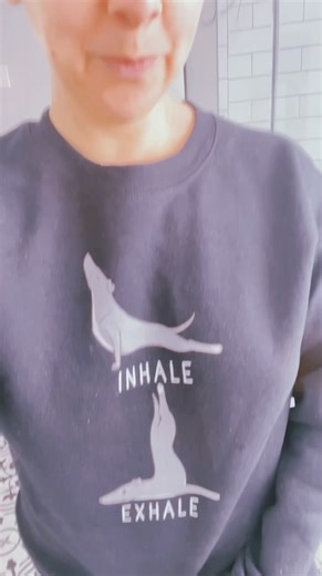The perfect gift from Hilly Hindi! 🐾🧘🏻‍♀️ I’m in love! 🤍 #italiangreyhound #yoga #cozy | Hannah Hindi