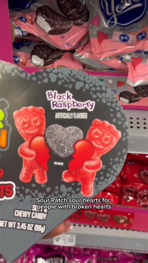 Valentine’s candy finds at Walmart!💕 These would be so cute for Valentine’s or Galentine’s baskets 😍 #shopping #walmart #valentines #candy | One Cute Couponer