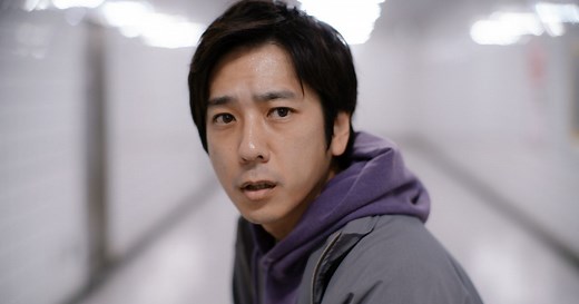 二宮和也主演で映画化！『8番出口』の評価は？：編集者レビュー｜シネマトゥデイ