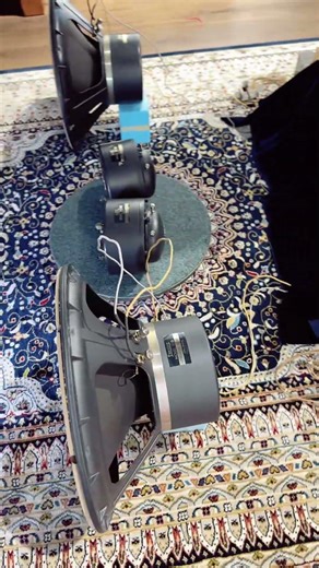 Altec 515b woofer, first generation, straight frame, great sound, still in good condition, suitab...