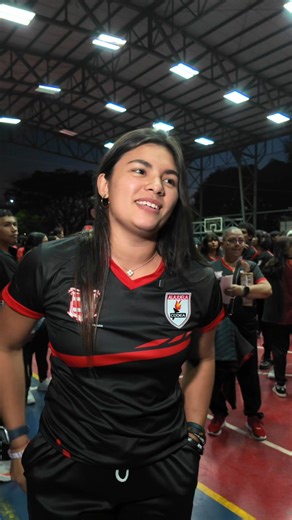 No todos los sueños se entrenan solos. Detrás de cada atleta hay una historia, una familia, un esfuerzo silencioso y muchas personas que nunca dejaron de creer. Hoy, algunos de nuestros atletas nos cuentan a quién le dedican estos Juegos Deportivos Nacionales: a quienes los apoyaron en los días difíciles, a quienes estuvieron cuando nadie más miraba, y a quienes son su mayor motivación para seguir adelante. Con orgullo, disciplina y compromiso, así se prepara Alajuela para representar al cantón 