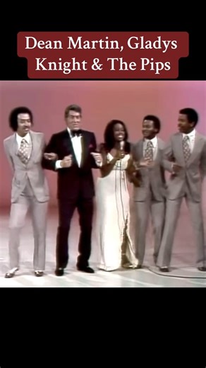 "Comedy gold: Johnny Carson vs. unpredictable guests!" 🤣🤣#deanmartin #chuckconnors #petesclassics #nicetoremember #erinnerung | Johnny Carson Lovers