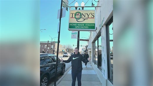 ‘Something good out of something bad’: Cubs legend Anthony Rizzo visits Tony’s Deli in Edison Park following armed robbery