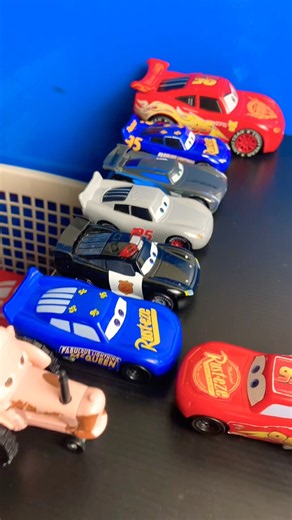 Very Satisfying and Review, Lightning Mcqueen, Disney Pixar Cars 3 #toys #mcqueen #mcqueencars #cars