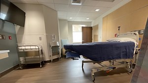 Ribbon cutting held for opening of new birthing center in Ellsworth