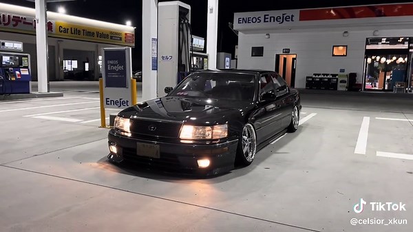 Exploring the Legacy of the Toyota Celsior | #10セルシオ #初代セルシオ #ucf10 #ls400