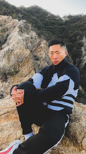 マッソー／마쏘 | 登山編 『崖っぷちトレーニー』 #挑戦家ぴょんす #adidasoriginals #adidasjapan #adidastokyo #fitnessjourney #교육#운동 #건강#健身 #運動員 #训练... | Instagram