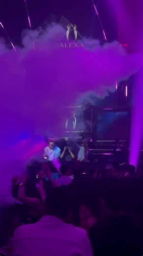 Duo Berandal: Energetic Performance at Alexa Suites