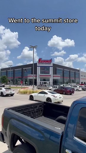 #greenscreenvideo summit store @SummitRacing #summit #summitracing #dallas #carguy #carcommunity #cars #carscene #carsoftiktok #cartiktok #car #fyp #fup #foryou #racecar #racecars #racing