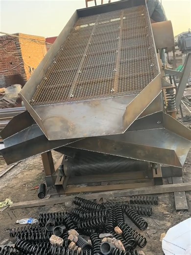 Three-Layer Vibrating Screen: Factory Trial Operation