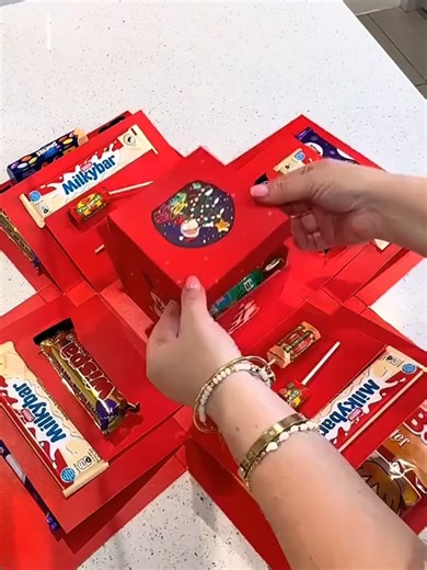 50K  SOLD! Surprise Explosion Gift Box Kit