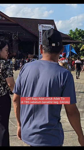 Ada yang samaan kah para mamak2, pas Dahau kemarin, sibuk cari baju adat unt anak nya (hari berbudaya), berharap di hari terakhir, dapat Big Sale... 🤭 | Angel Sidney