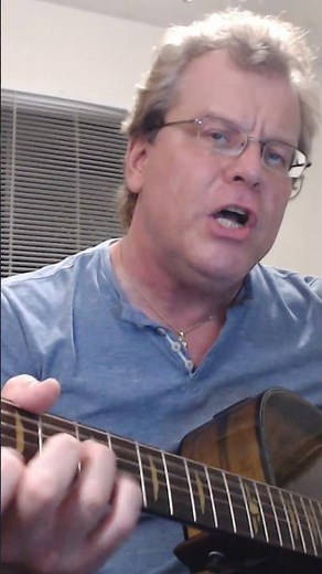 Tin Man - America Riffs 🎸😎🎤🎵#70srock #songshorts #guitarist #singer #classicrock