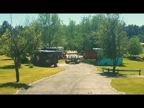 Exploring an abandoned Flintstones Theme Park!