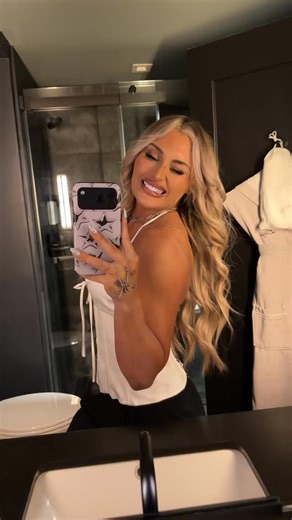 tiffany stratton team 👛 on Instagram: "tiffany via TikTok! 😍☆ #TiffanyStratton #WWE"