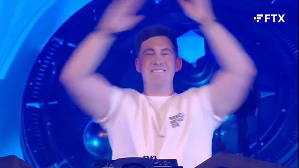Hardwell took Tomorrowland 2022 mainstage by storm yesterday 😲 | We Rave You