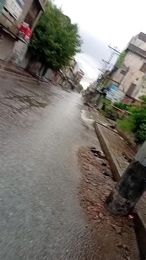 Engaging with the Online Community through Videos