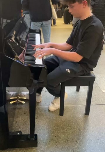 #piano #stpancras #london #selftaught