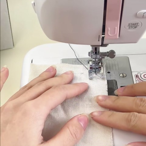 4 Pack of Serger Threads Cones Spools, All-Purpose Sewing Thread Polyester, 4 Cones of 3000 Yards Each Spool,Cone Thread for Sewing Machine,140S/2 (Khaki,Navy Blue,Light Gray,Beige)