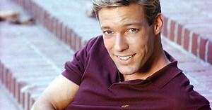 At 90 'Dr. Kildare' Actor Richard Chamberlain Still Looks Striking