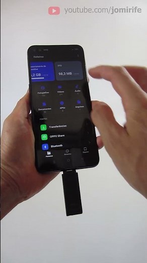 Enable the OTG connection to connect a USB pendrive on your smartphone