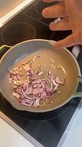 47K views · 721 reactions | Peanut butter satay chicken noodles  One of my favourite quick stir fry recipes to make. Tastes absolutely delicious  Will you give this a try? | The Body Coach | Facebook