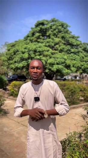 Identifying Freshers: Voices from the Street