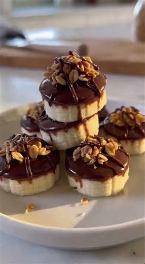 Crunchy Chocolate Banana Granola Bites 🍌