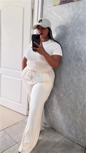 Stylish Twin Set Available in Multiple Sizes