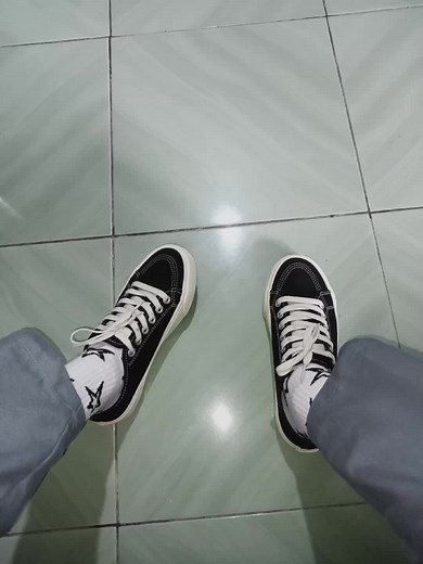 Motivational Aesthetic Video with Footage and Messages