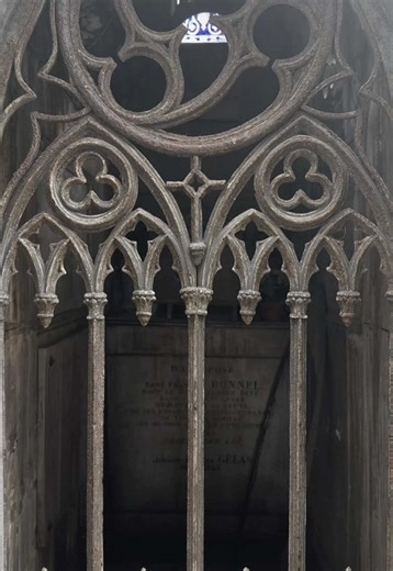 the pere lachaise and her gates, paris