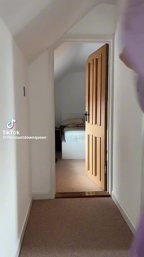 Countdownqueen (@countdown_queenn)’s videos with original sound - Countdownqueen