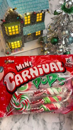 Christmas Mini Carnival Pops! ❤️🍭💚 #scatteredadventures #candy #lollipop #asmr #christmastreats #christmas #christmascandy #foodie #foodgram | Scattered Adventures