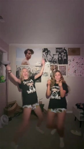 I’m so fancy 👗 #dance #sleepover #funny #fyp