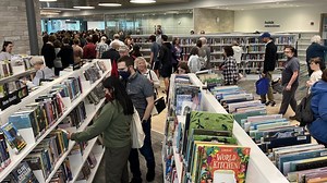 Indianapolis Public Library's Glendale Branch opens
