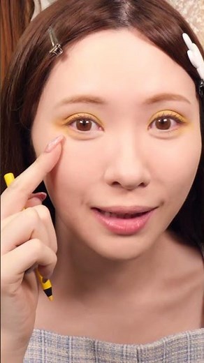 [Right or left?] I used the cosmetics I chose and finished my old-looking makeup lol #Shorts