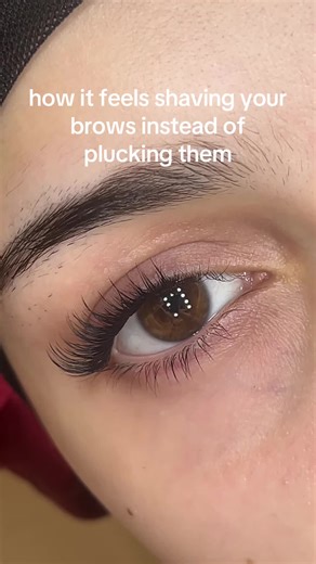Shaving vs Plucking Eyebrows: What You Need to Know
