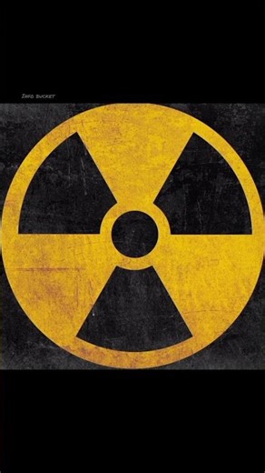 Hum sab thode radioactive☢️ hai #facts #ytshorts #nuclear #nuclearphysics #shorts #science