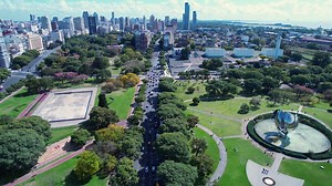 Our Management Development Program (MDP), organized by TenarisUniversity, is designed to support managers from around the world in strengthening their leadership and innovation skills. Hosted in Buenos Aires, Argentina, this immersive week-long experience connects participants with experts from various fields to explore Tenaris’s vision and key strategies. It also fosters collaboration among colleagues from diverse backgrounds, encouraging the exchange of ideas and best practices. Participants r