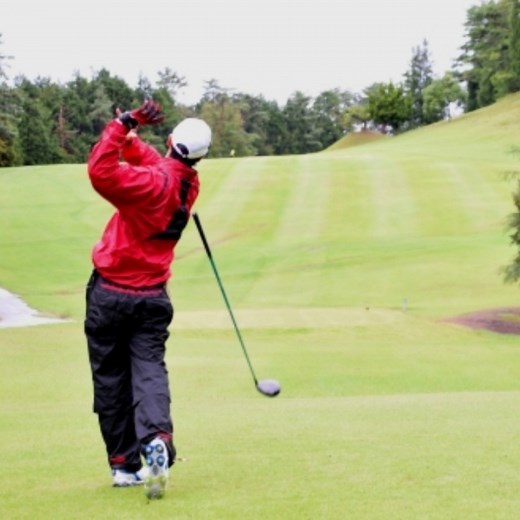 ゴルフが上手いお笑い芸人をベストスコア順でランキング形式にご紹介！