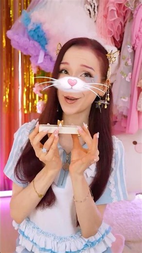 I'M COLLECTING MY CAT'S WHISKERS😅