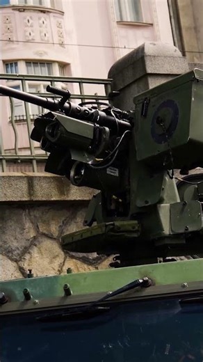 مشین گن کیا ہے؟ #machinegunkelly