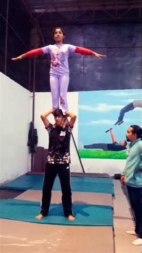 Acrobatic practice video 🔥#balence #acrobat #acrobatics