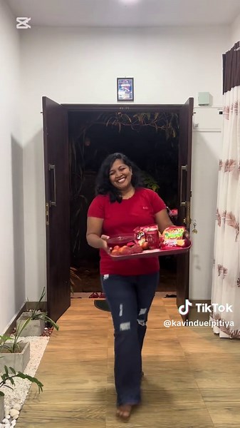 #colorthemedparty #partyideas #colorfood #family #fridaynight