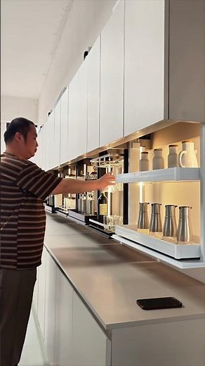 Electric lift cabinet storage system