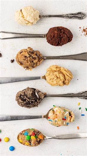 When I set out to create the best edible cookie dough, I wasn’t going to stop at chocolate chip. I tested batch after batch—adjusting the flour, milk, and mix-ins—until the dough tasted just like the real thing, but safe to eat by the spoonful 🥄 Along the way, I developed seven flavor variations and two quick, easy ways to heat-treat flour (no fancy equipment needed!). Whether you’re craving Funfetti, Monster Cookie, or Oreo, this recipe is endlessly customizable, takes just 5 minutes to make,