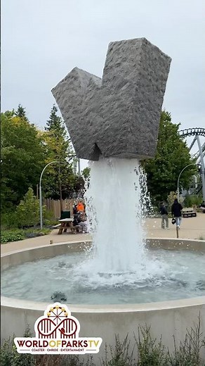 It is Magic - Magischer Brunnen vor YOY 😱 Schwebendes W im neuen Brunnen Walibi Holland 2026 #shorts